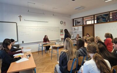 Debatni klub „Titan“ održao pokaznu debatu